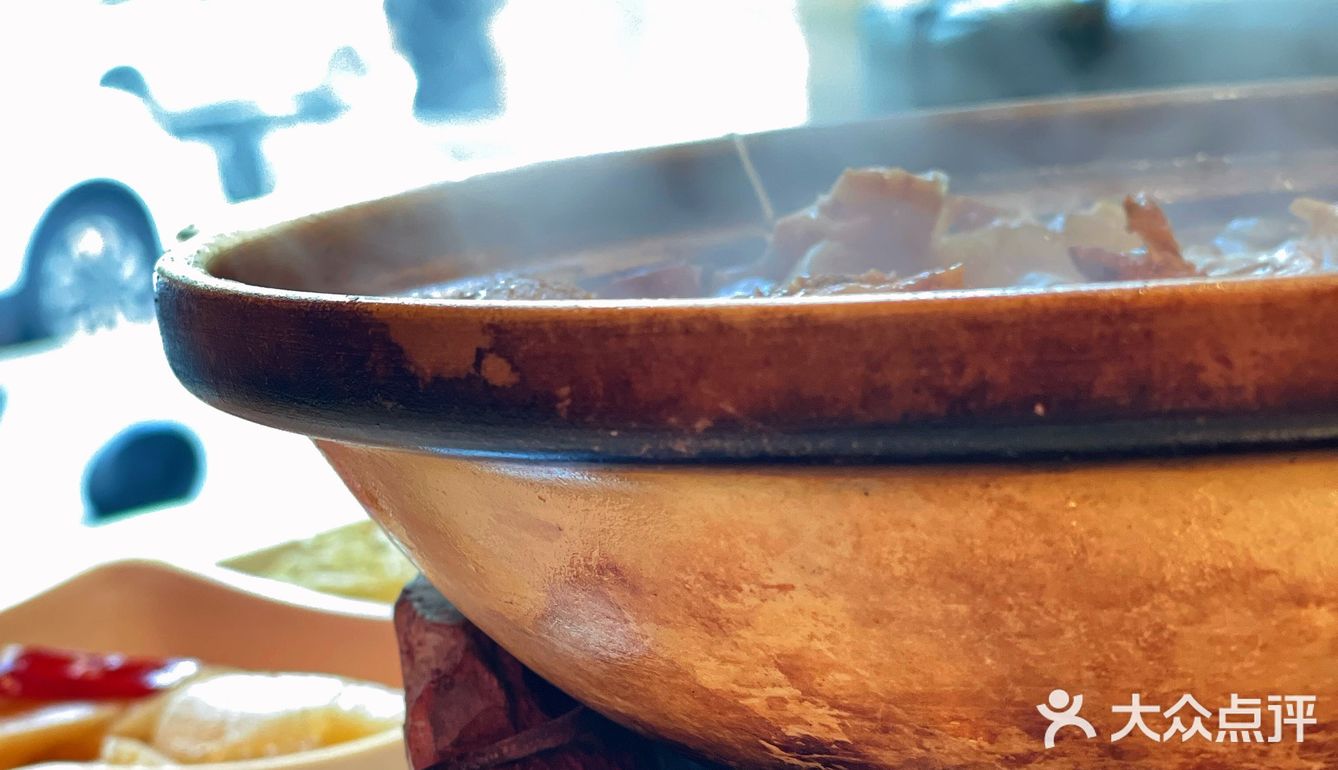 炭火➕砂锅 | 地道牛杂煲就在三六九萬