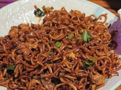 -蚝堡海鲜·威海菜·海肠捞饭·烧烤·亚洲吃蚝公司(幸福门店)