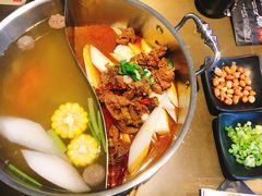 -左庭右院鲜牛肉火锅(金山万达店)
