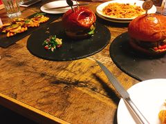 -HIGH FIVE哈福手工汉堡(桂林路店)