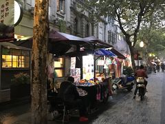 -猫的天空之城概念书店(杭州南宋御街店)