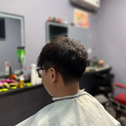 点击看大图 -15C7 男士理发馆 烫染专业店