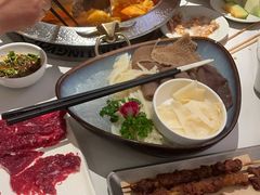 -左庭右院鲜牛肉火锅(金山万达店)