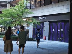 -瑞虹新天地月亮湾