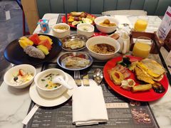-南京长江之舟华邑酒店·鲜艳自助餐厅