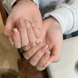 -悦指间美甲美睫