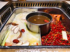 -巴渝瓦肆重庆鲜火锅(宝龙环湖店)