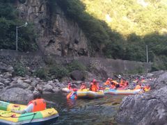 -安吉龙王山峡谷漂流