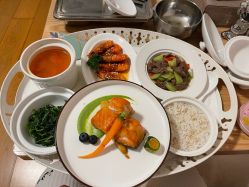 -童谣里医疗级月子中心(独栋湖景店)