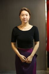-现代经典婚纱摄影