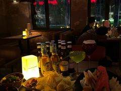 -FOUR PLAY BAR