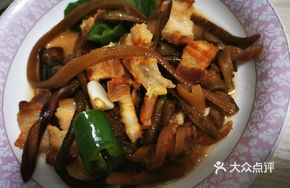 Sea Cucumber Stir-Fried with Pork Slices