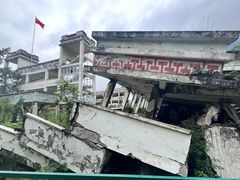 -四川汶川特大地震漩口中学遗址