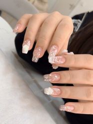 -UGIRL有个美甲