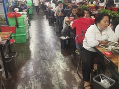 大堂-皖北巫氏三胖地锅鸡(长淮总店)