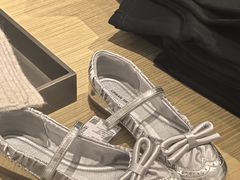 -URBAN REVIVO(七宝领展广场店)