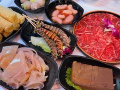 -鲜入围煮花胶鸡海鲜火锅