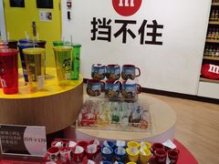 -m豆巧克力世界(上海世茂广场店)