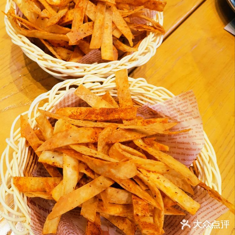 很有欢快气氛的一个餐厅～