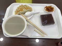 -聚德华天护国寺小吃(甜水园店)