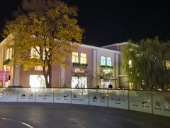 -NIKE上海青浦优选体验店