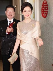 -莫小姐婚纱