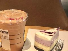 双层轻芝蛋糕-星巴克(湖州梅地亚广场店)