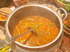 -Cuc Gach Quan Restaurant