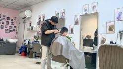 -慕艺造型烫发染发