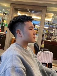 -海文先生国潮烫染男士理发馆