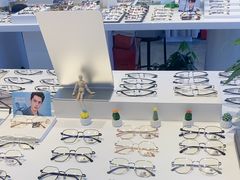 -罗伯特眼镜·蔡司官方授权(前海桂湾店)
