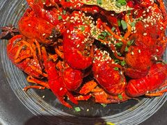 -肥肥虾庄·金牌油焖大虾(汉街SKP店)