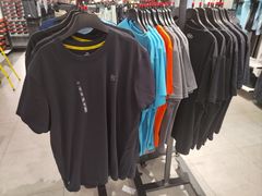 -UNDER ARMOUR(新燕莎奥莱店)