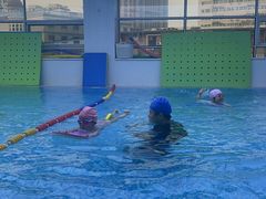 -龙格亲子游泳·水育早教中心(华亿大润发店)