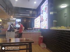 大堂-重庆小面·抄手(解放碑好吃街店)