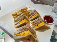 公司三文治伴薯条-翠华餐厅(宝安壹方城店)