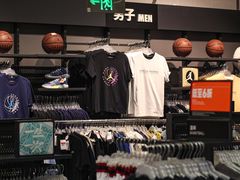 -王府井奥莱临潼小镇(临潼店)