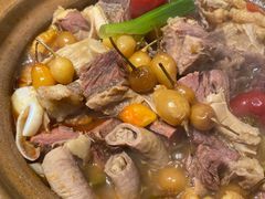 七彩泡椒牛腩牛杂煲-夜椒瑶·广西大排档(八卦岭店)