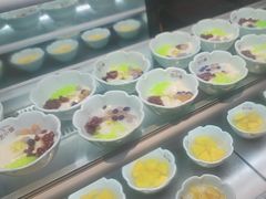 -芝小官毛肚火锅海鲜自助(苏州吴江区万宝店)
