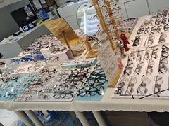 -天空之镜眼镜店蔡司依视路授权店(天通苑店)