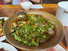 -茅屋大酒店