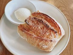 -ROAST coffee & eatery