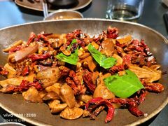 -Ameigo梅果·云贵川bistro(长宁来福士店)