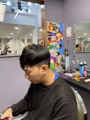 点击看大图 -15C7 男士理发馆 烫染专业店