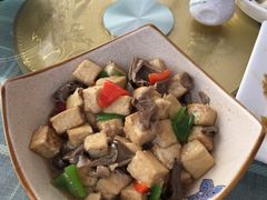 -天天向上素食餐厅(五台山店)