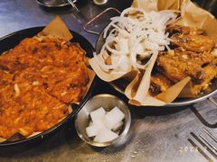 炸鸡翅一半一半-富乐满韩国正宗炸鸡韩国料理(虹泉路店)