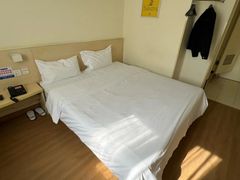 -7天酒店(上海江宁路地铁站玉佛寺店)