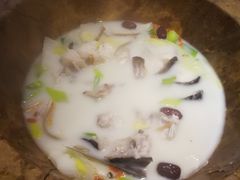-滇香肴·云南菜蒸汽石锅鱼(云南北路店)