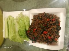 小米辣炒牛肉-香巴拉云南餐厅(华莱坞店)