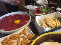 特色牛肉-三人行骨头王火锅(长寿店)